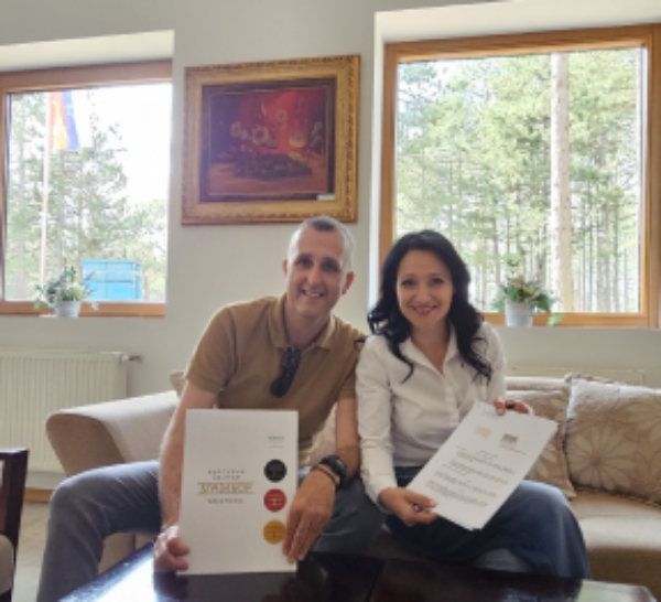 Потписници Споразума о сарадњи, Даница Јевтић Шишовић и Дражен Милић Потписници Споразума о сарадњи, Даница Јевтић Шишовић и Дражен Милић