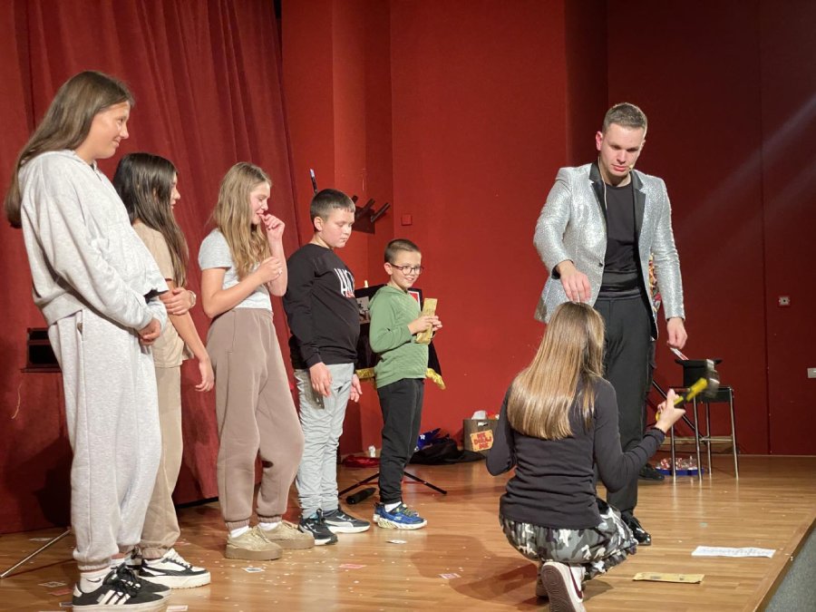 Мађионичар Страхиња Мађионичар Страхиња