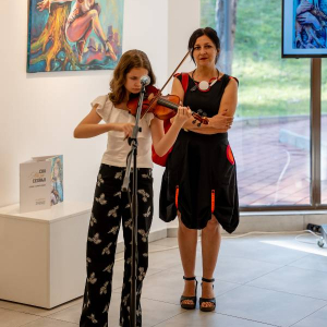 dete svira violinu