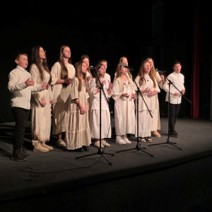 Царски гласови