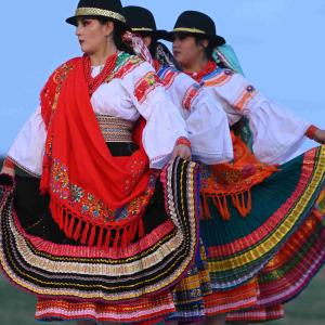 Еквадорског извођачког ансамбла „Danza Apu Kamary”