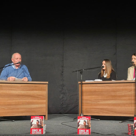 Ово је моја земља, овде ја командујем