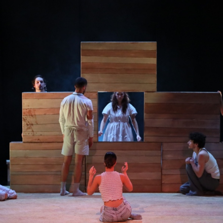 Играчи на сцени